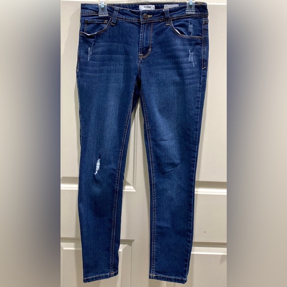 Kensie Jeans Effortless Ankle Mid Rise Dark Wash Distressed Denim Blue Jeans 4 - Picture 1 of 12